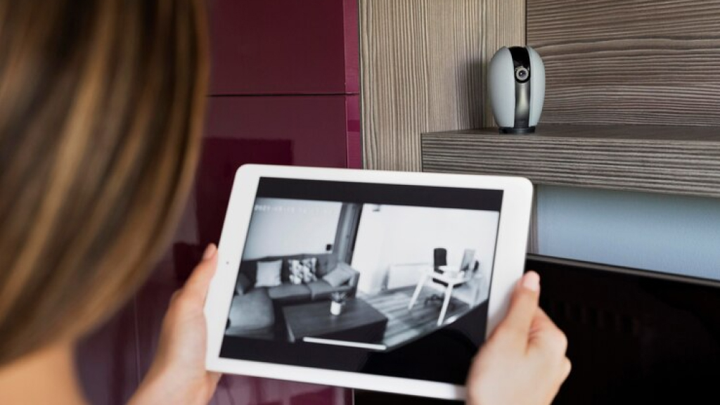 Instant Surveillance Camera
