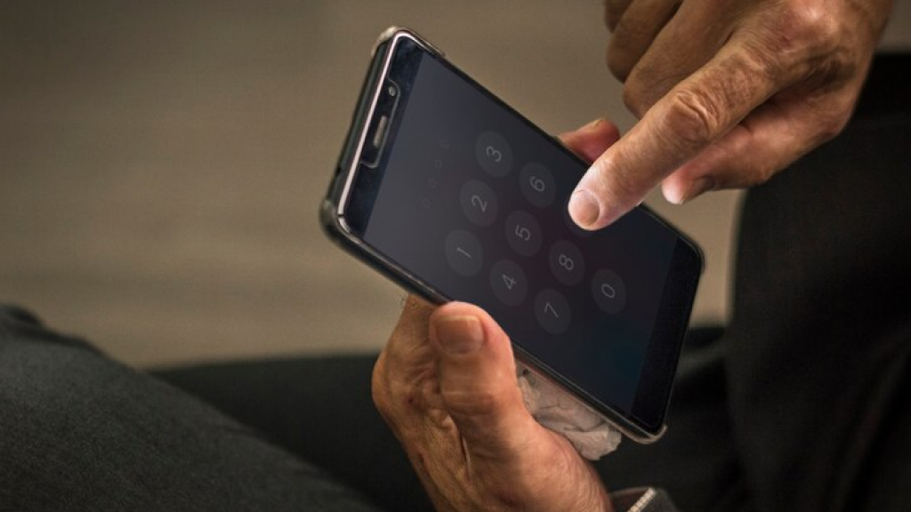 Code *#06# (IMEI)
