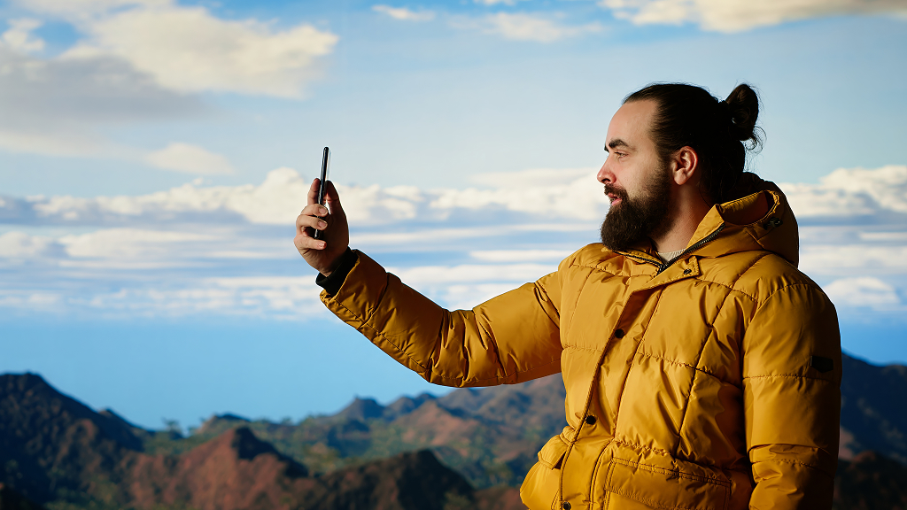 How to Use Satellite SOS on Google Pixel